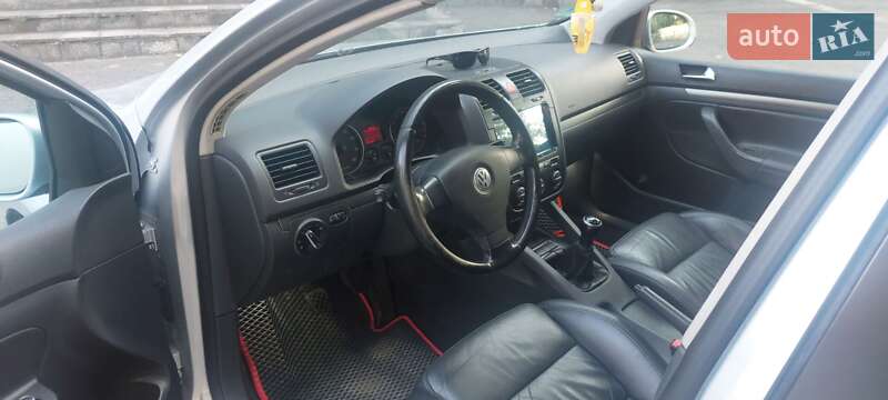 Хэтчбек Volkswagen Golf 2004 в Каменском фото 2 Хэтчбек Volkswagen Golf 2004 в Каменском