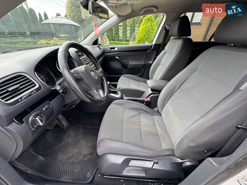 Универсал Volkswagen Golf 2010 в Киеве