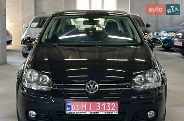Хэтчбек Volkswagen Golf 2008 в Каменском