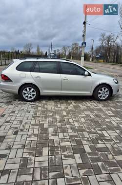 Универсал Volkswagen Golf 2011 в Харькове