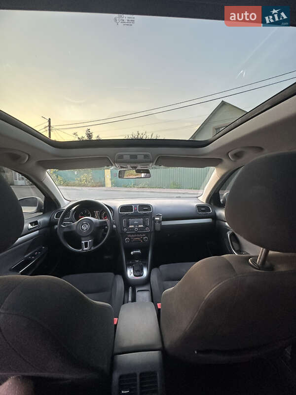 Універсал Volkswagen Golf 2010 в Києві
