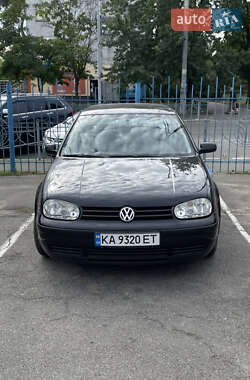 Хэтчбек Volkswagen Golf 2003 в Вышгороде