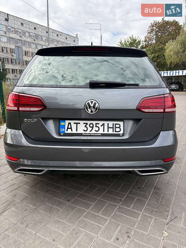 Універсал Volkswagen Golf 2017 в Києві