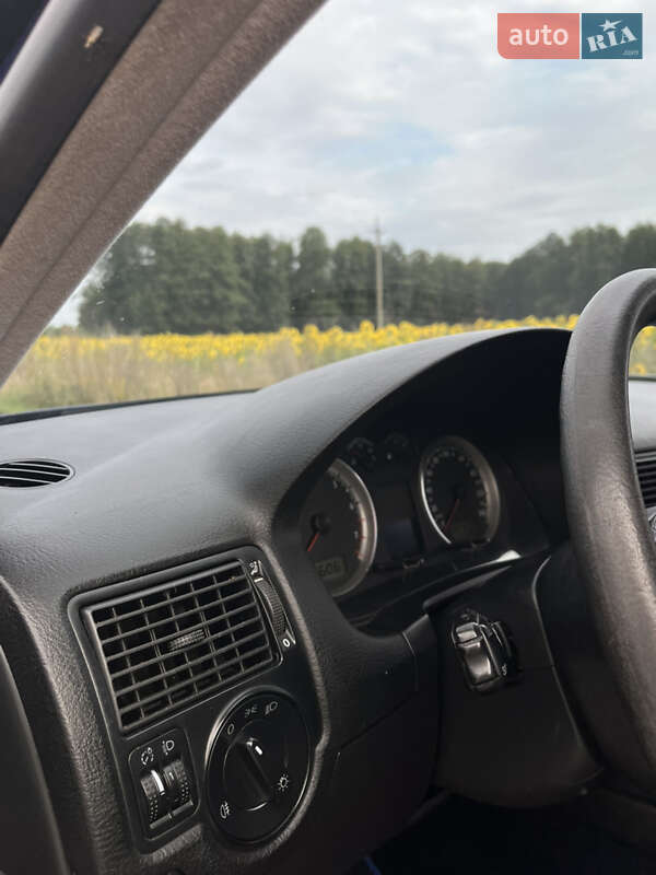 Универсал Volkswagen Golf 2002 в Житомире