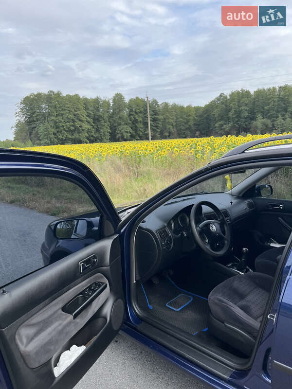 Универсал Volkswagen Golf 2002 в Житомире