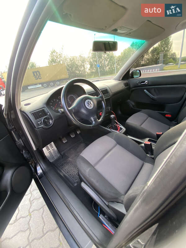 Хэтчбек Volkswagen Golf 2000 в Луцке