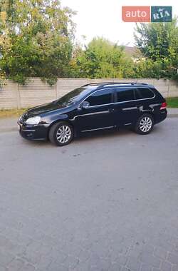 Универсал Volkswagen Golf 2007 в Коростене