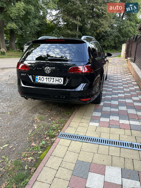 Універсал Volkswagen Golf 2016 в Сваляві