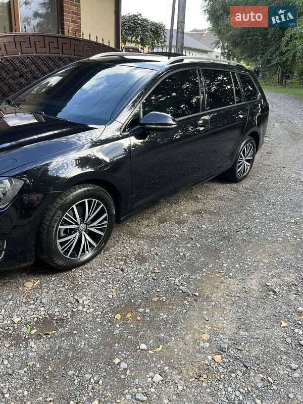 Універсал Volkswagen Golf 2016 в Сваляві