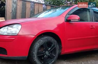 Хэтчбек Volkswagen Golf 2005 в Рахове