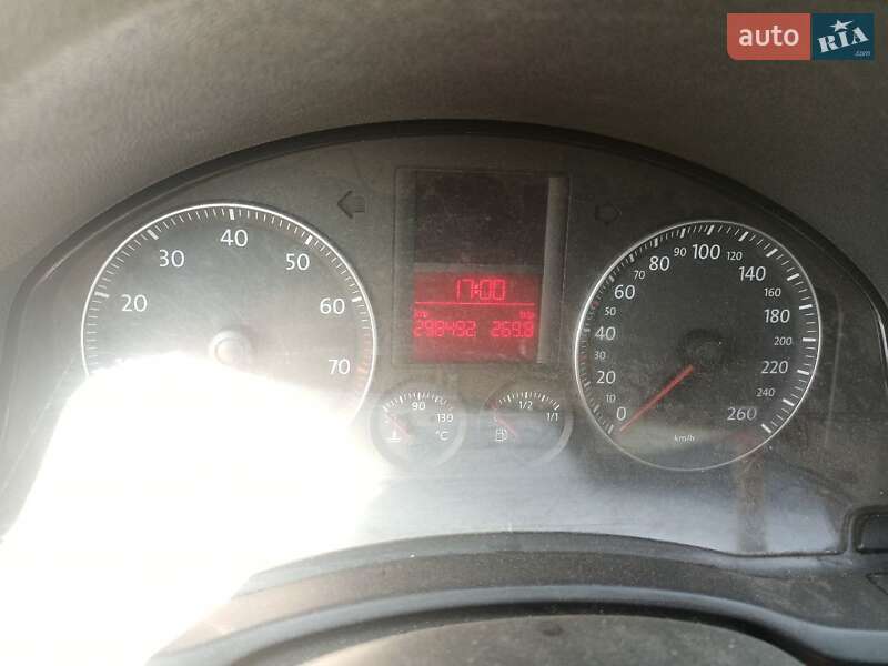 Volkswagen Golf 2004