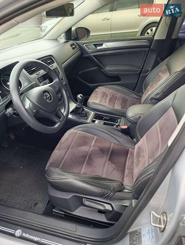 Универсал Volkswagen Golf 2014 в Иршаве