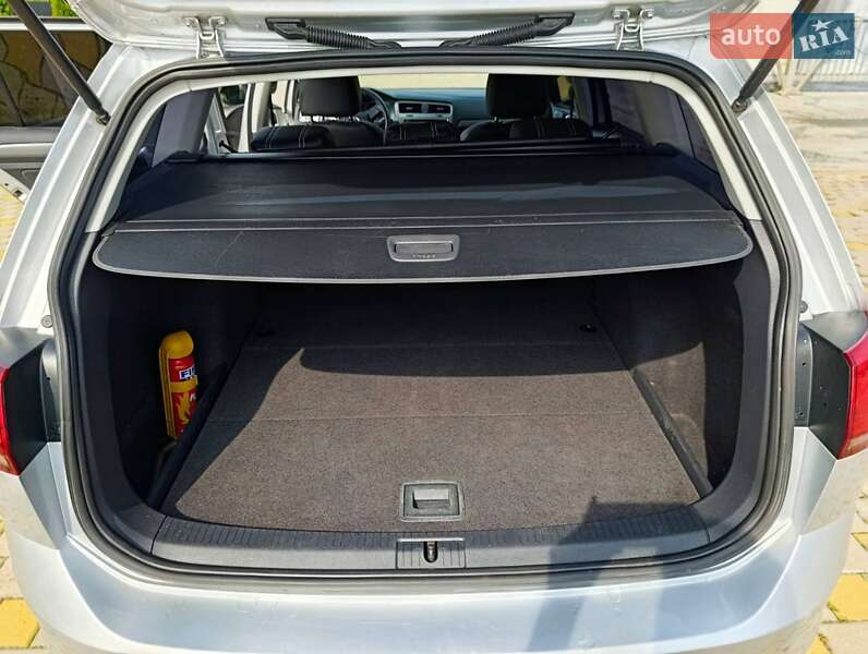 Универсал Volkswagen Golf 2014 в Иршаве