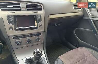 Универсал Volkswagen Golf 2014 в Иршаве