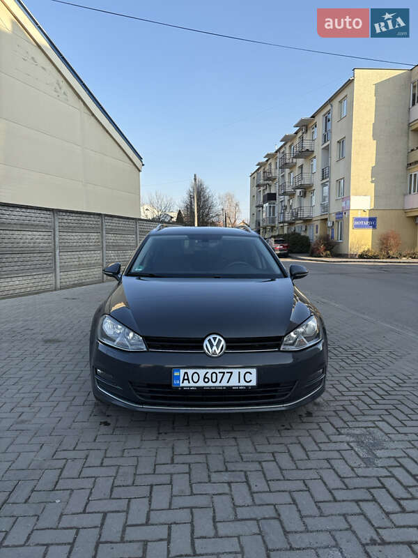 Универсал Volkswagen Golf 2016 в Ужгороде