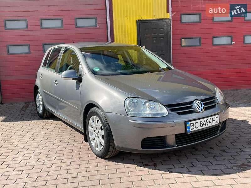 Volkswagen Golf 2004