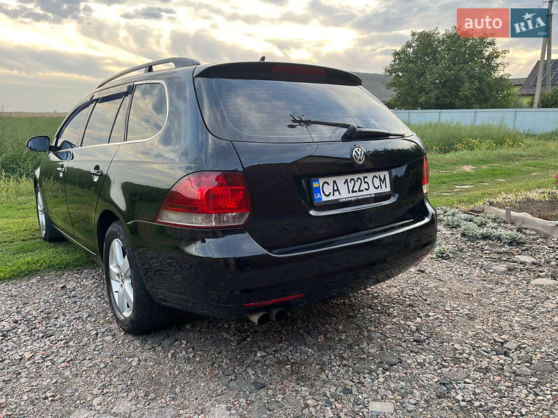 Универсал Volkswagen Golf 2013 в Христиновке