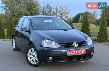 Хэтчбек Volkswagen Golf 2005 в Березане