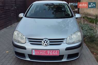 Хетчбек Volkswagen Golf 2005 в Харкові