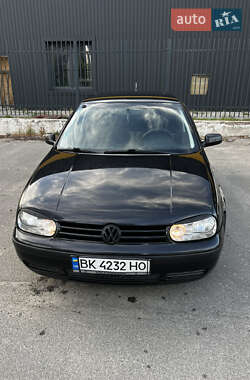 Хэтчбек Volkswagen Golf 1999 в Киеве