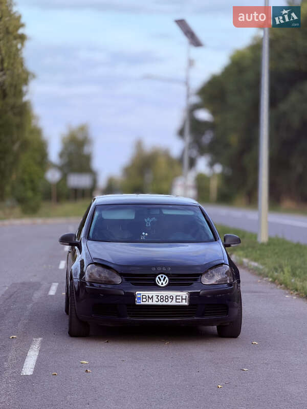 Хэтчбек Volkswagen Golf 2007 в Ромнах