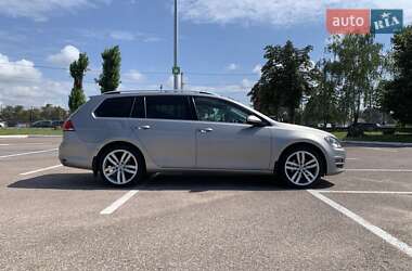 Універсал Volkswagen Golf 2015 в Житомирі