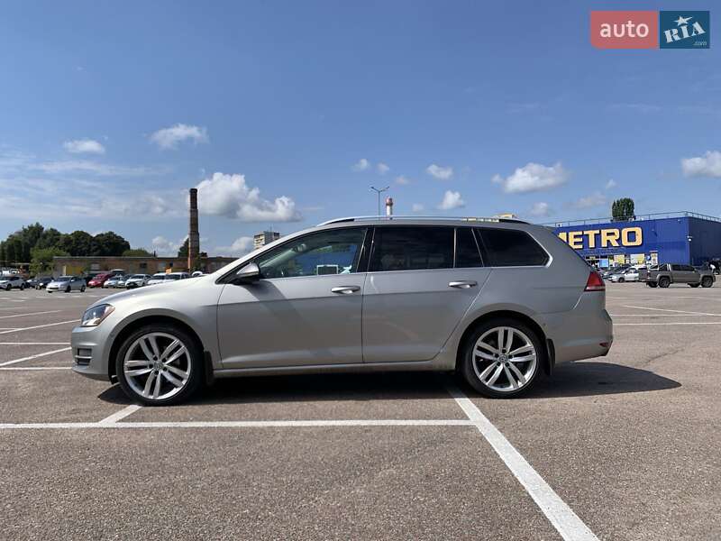 Універсал Volkswagen Golf 2015 в Житомирі