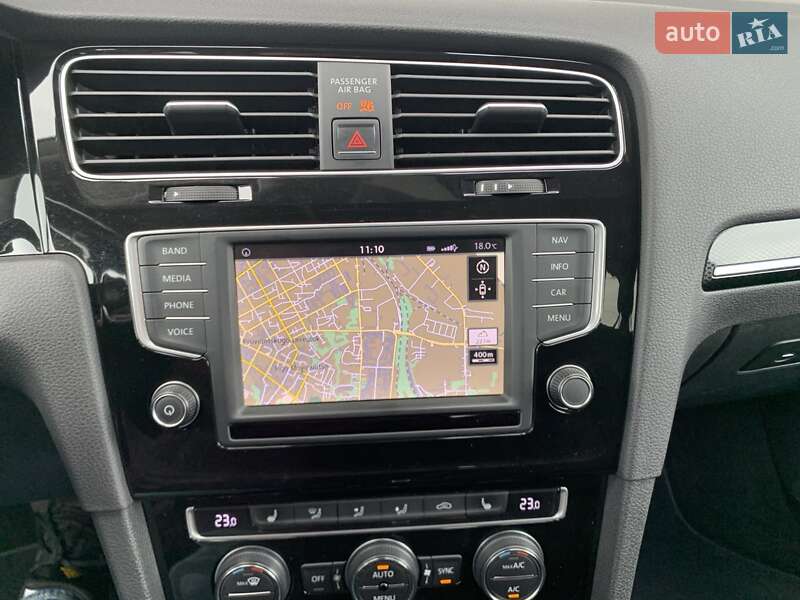 Універсал Volkswagen Golf 2015 в Житомирі