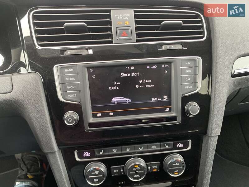 Універсал Volkswagen Golf 2015 в Житомирі