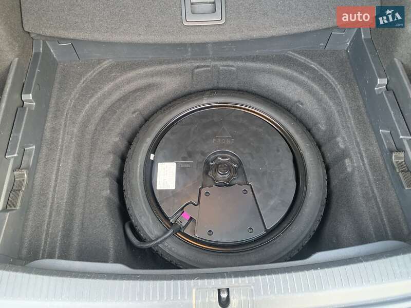 Універсал Volkswagen Golf 2015 в Житомирі