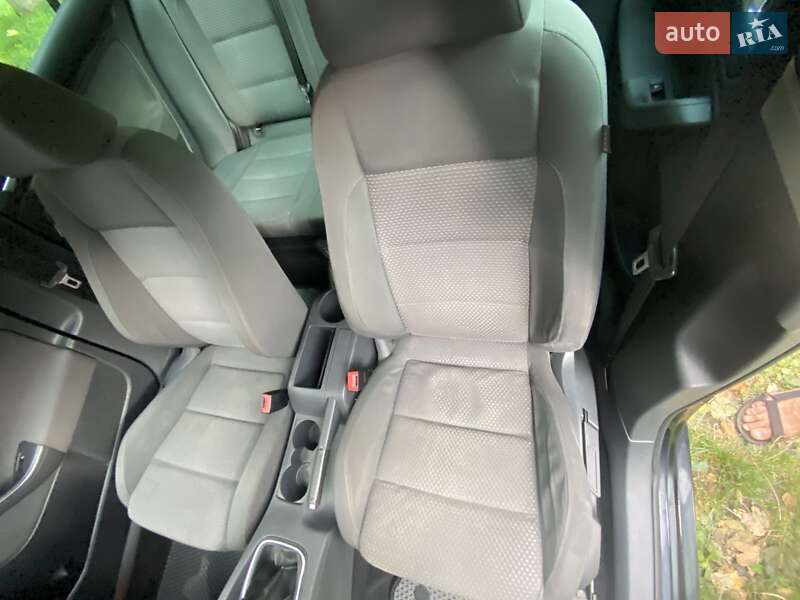 Хетчбек Volkswagen Golf 2007 в Кременці