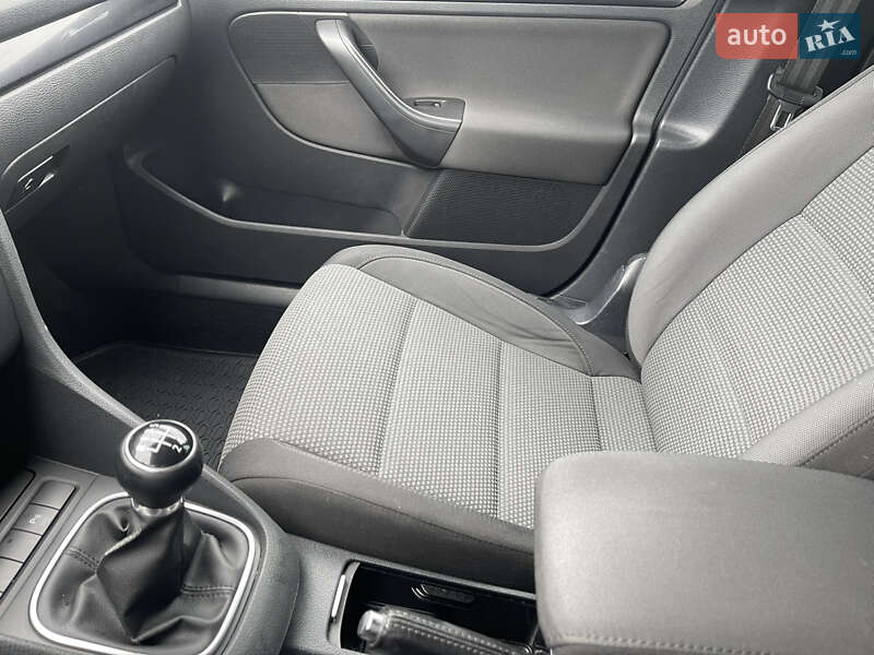 Универсал Volkswagen Golf 2011 в Киеве фото 12 Универсал Volkswagen Golf 2011 в Киеве