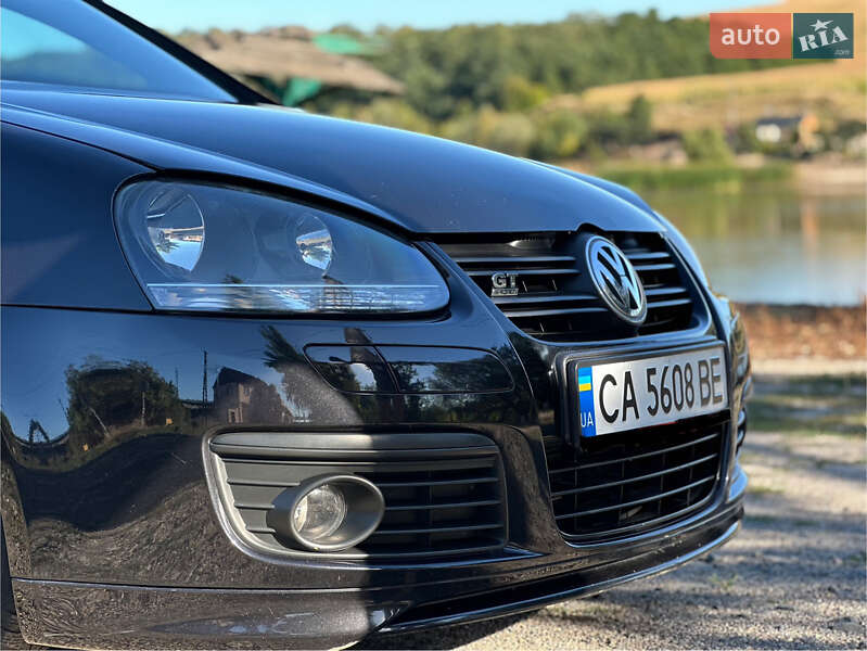 Хетчбек Volkswagen Golf 2008 в Звенигородці