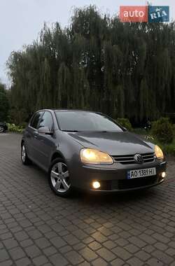 Хэтчбек Volkswagen Golf 2008 в Поляне