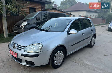 Хетчбек Volkswagen Golf 2004 в Охтирці