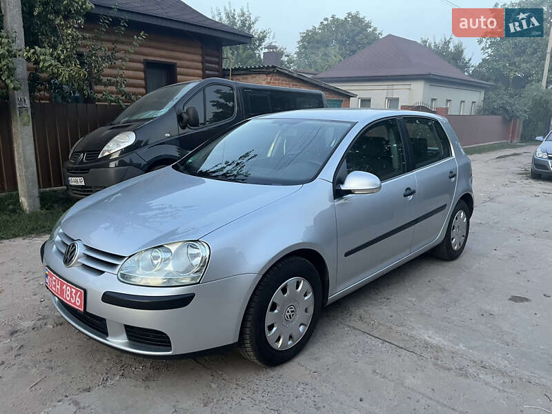 Volkswagen Golf 2004