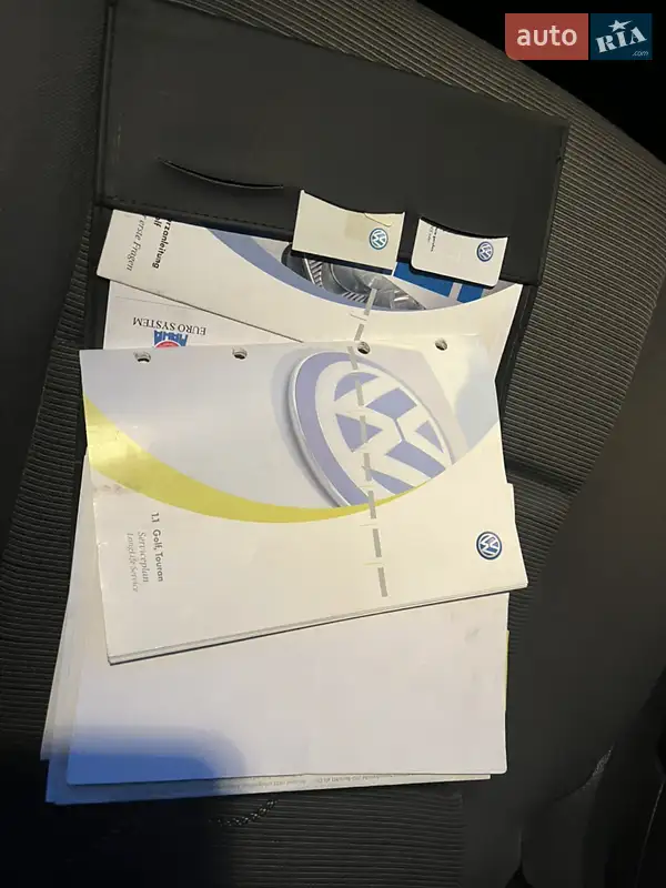 Хетчбек Volkswagen Golf 2004 в Охтирці документ