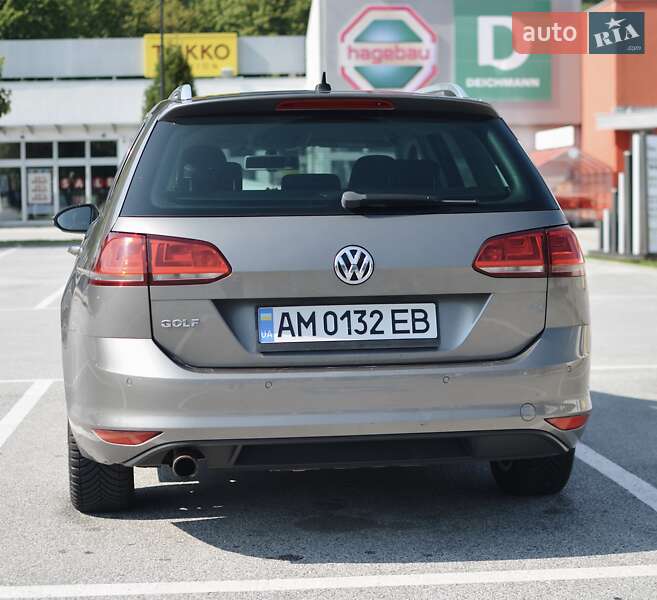 Універсал Volkswagen Golf 2014 в Житомирі