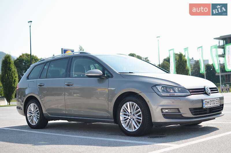 Універсал Volkswagen Golf 2014 в Житомирі