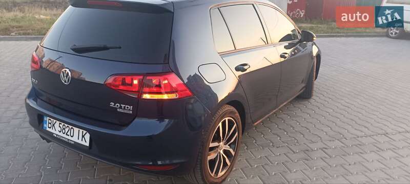 Хетчбек Volkswagen Golf 2012 в Полтаві