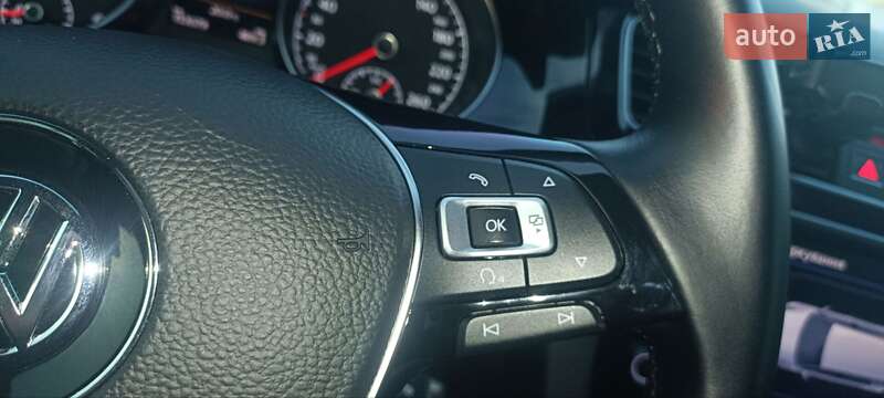 Хетчбек Volkswagen Golf 2012 в Полтаві