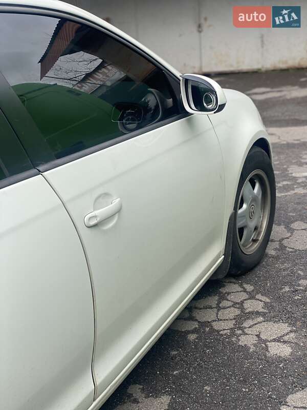 Универсал Volkswagen Golf 2011 в Староконстантинове