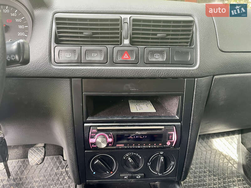 Хетчбек Volkswagen Golf 2000 в Хмельницькому