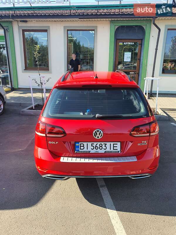 Універсал Volkswagen Golf 2017 в Полтаві