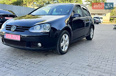 Хетчбек Volkswagen Golf 2008 в Луцьку