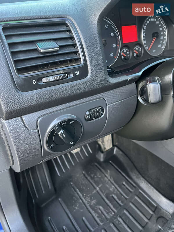 Хетчбек Volkswagen Golf 2007 в Вінниці