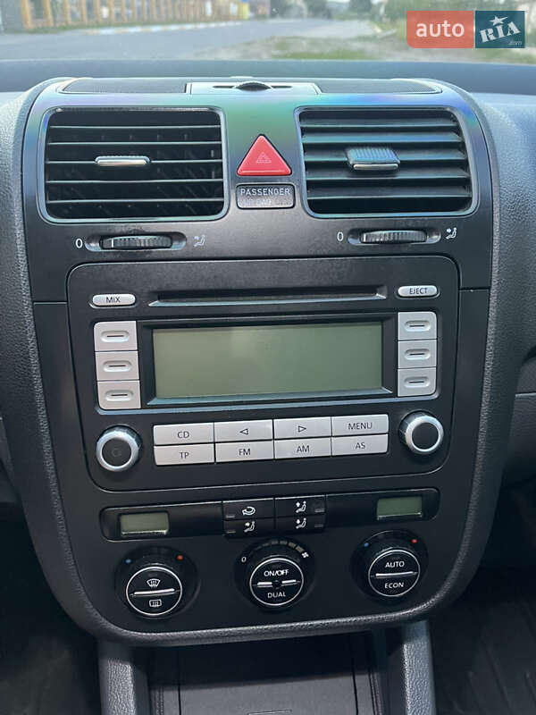 Хетчбек Volkswagen Golf 2007 в Вінниці