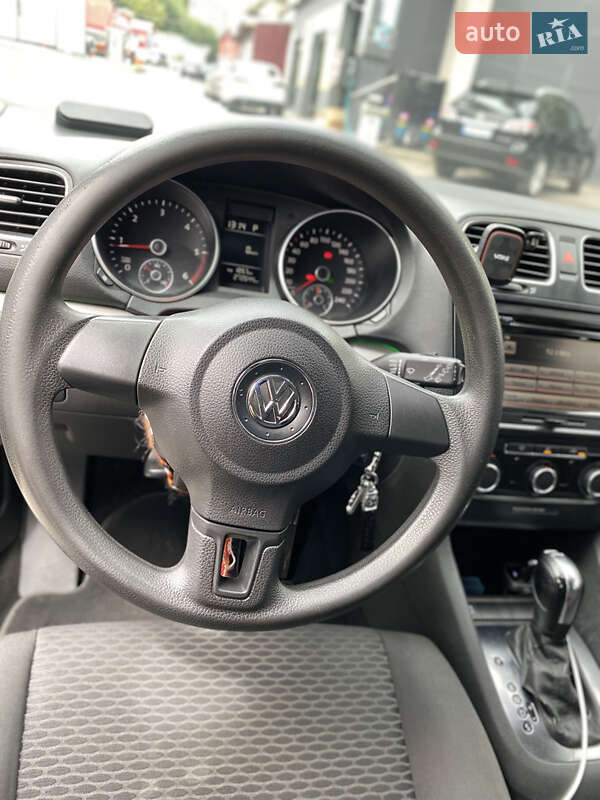 Универсал Volkswagen Golf 2011 в Киеве