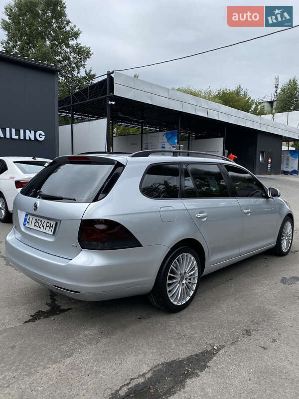 Универсал Volkswagen Golf 2011 в Киеве