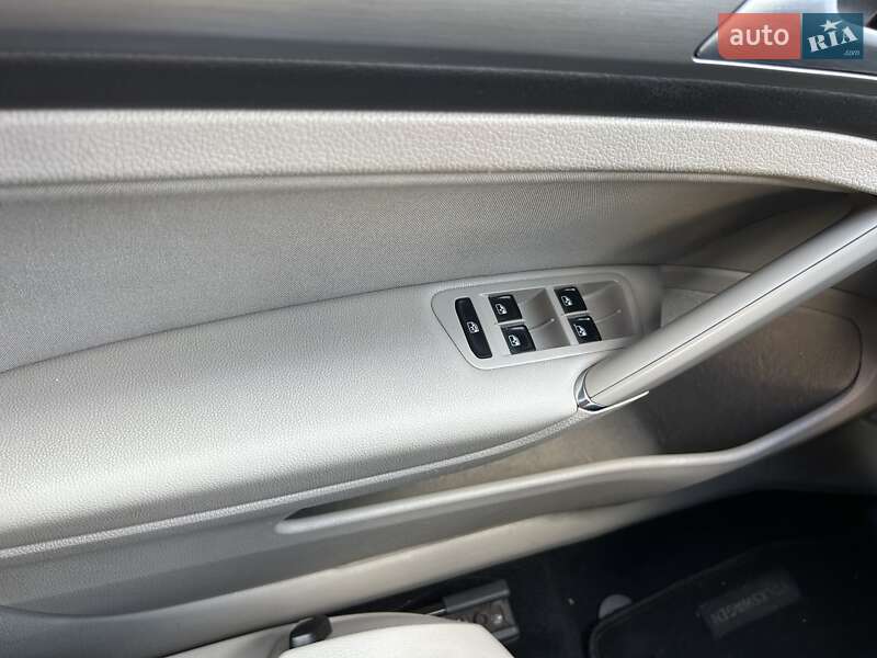 Универсал Volkswagen Golf 2015 в Ирпене